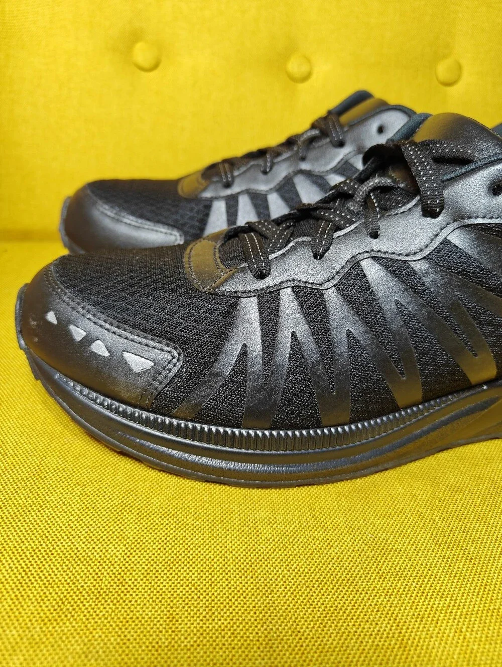 EUC SAS Mission One-M Lace Up Vibram Black Comfy Mesh Sneaker Mens Shoe Size 12D